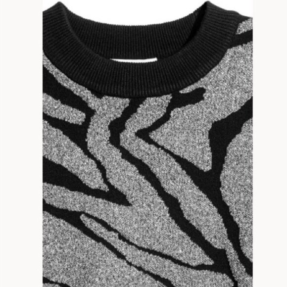 H&M Black & Silver Jacquard Knit Mock Neck Bell Sleeve Sweater - Picture 3 of 3
